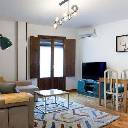 Amplio Avenida Alfonso Viii * Plasencia