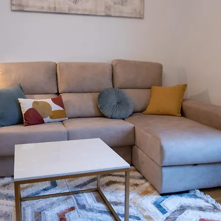 Apartamento Amplio Avenida Alfonso Viii