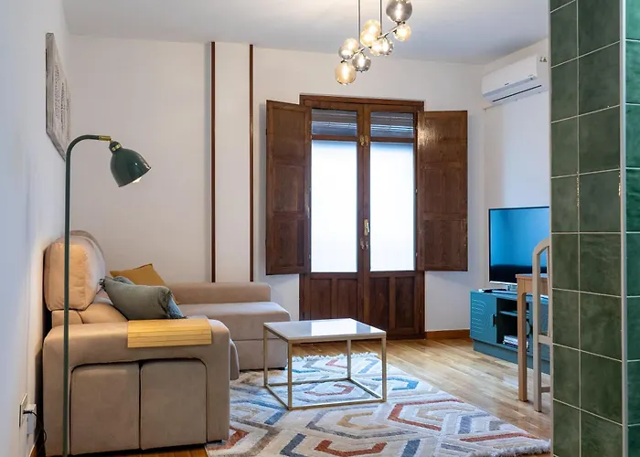 Amplio Avenida Alfonso Viii * Plasencia