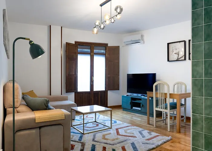 Amplio Avenida Alfonso Viii * Plasencia