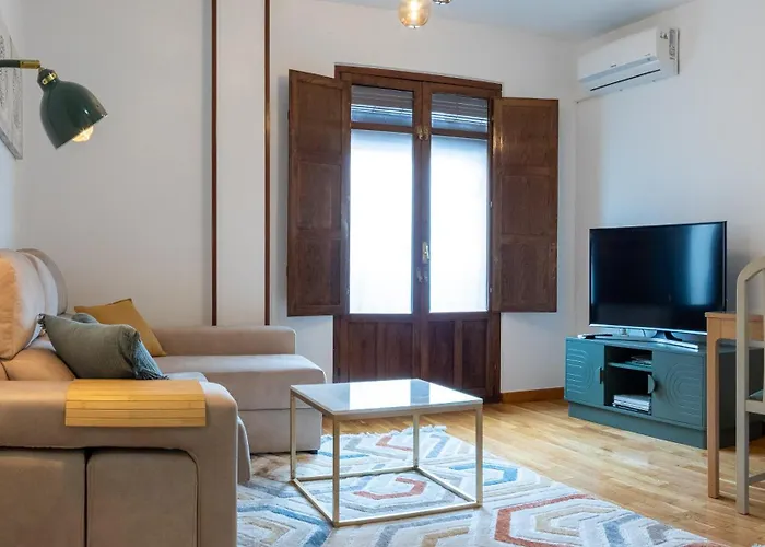 Amplio Avenida Alfonso Viii Plasencia