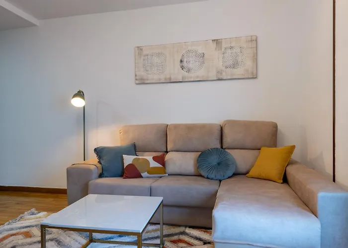 Amplio Avenida Alfonso Viii Plasencia